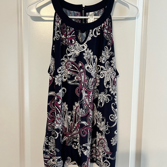 Pen Station Concepts Tops - NWOT Navy and Purple Cut Out Sleeveless Tank Top Size L